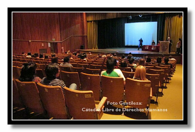 Presentaci�n de la pel�cula �C�mplices del Silencio�  del guionista y co-productor Rocco Oppedisano.